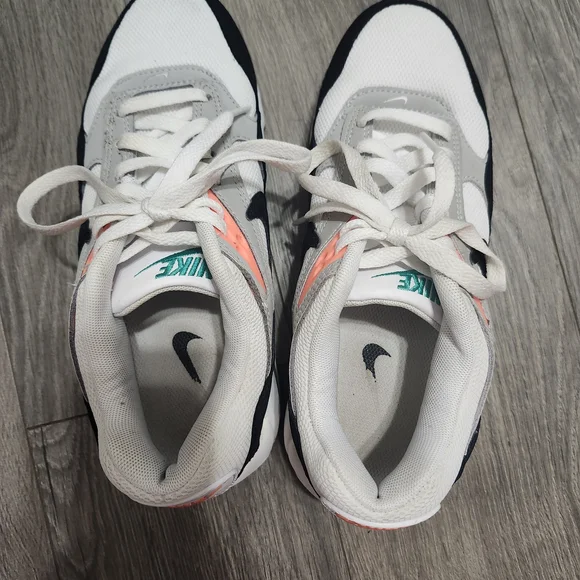 WOMENS NIKE AIR MAX CORRELATE [SIZE 7] WHITE/BLACK/GREEN [511417-136] - Picture 5 of 7